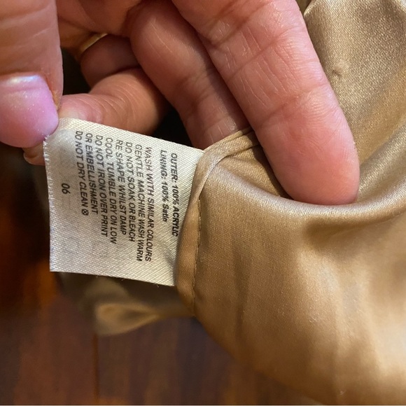 Yanibest Black Knit Winter Fall Beanie with Silk lining - Picture 6 of 6